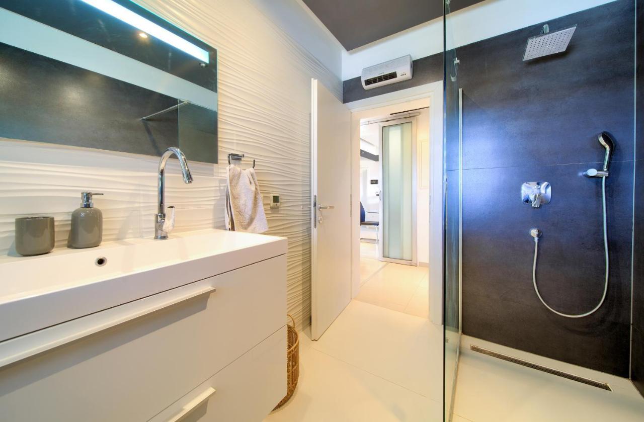 Luxury Apartments Vanessa, 니바이스 외부 사진
