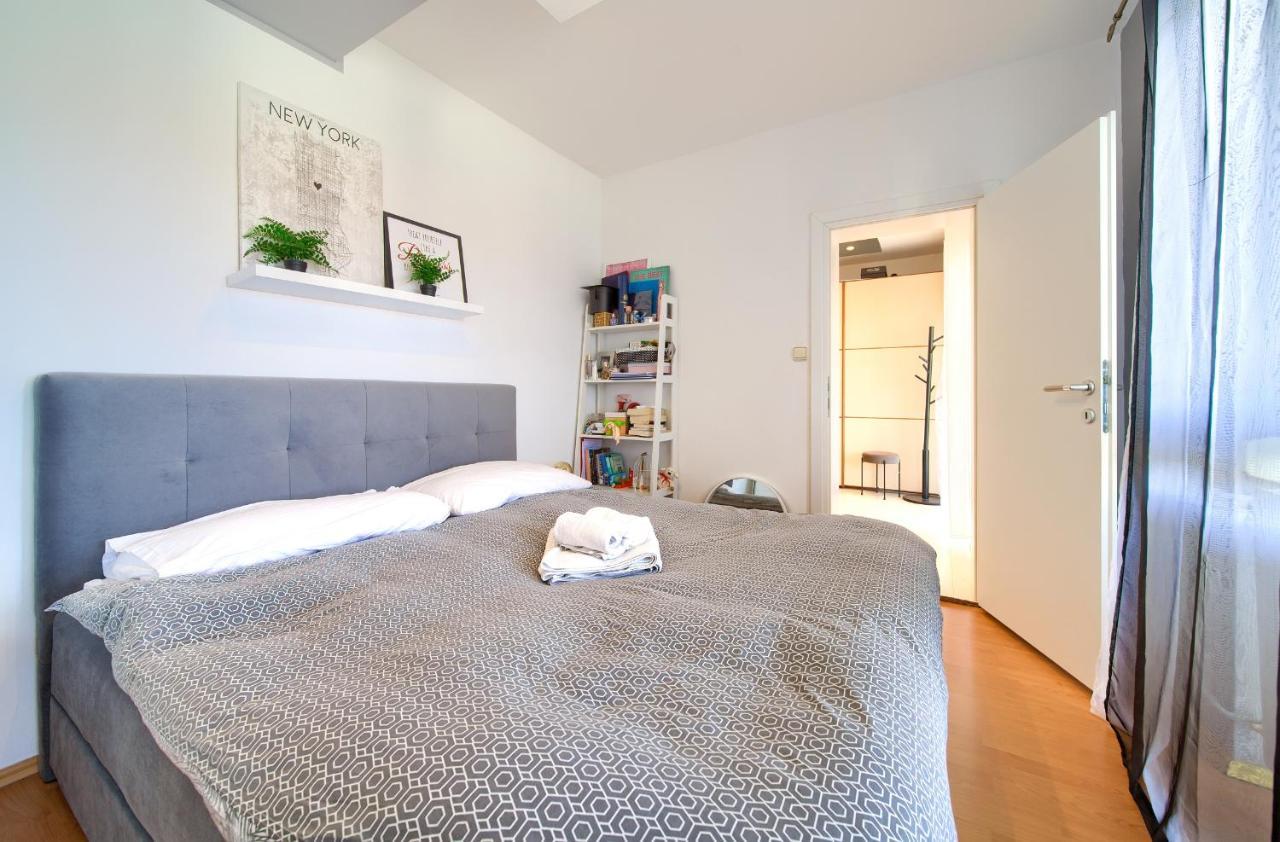 Luxury Apartments Vanessa, 니바이스 외부 사진