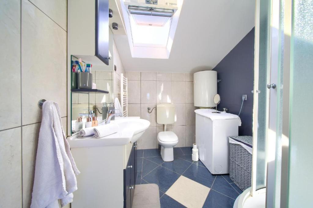 Luxury Apartments Vanessa, 니바이스 외부 사진